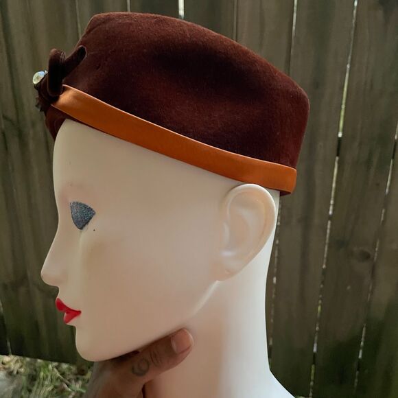 Vintage 50s JACQUES CHAPEAUX AB Rhinestone Detail Fur Velour Hat - Picture 5 of 10